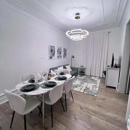 Le Rapp 6, Appartement De Standing 3 Chambres, 7 Personnes &1 Bebe, Cosy Et Familial Ultra Equipe Emplacement Ideal Proche Gare Centre Ville Marches De Noel Quartier Tribunal Contades Strasburgo Esterno foto